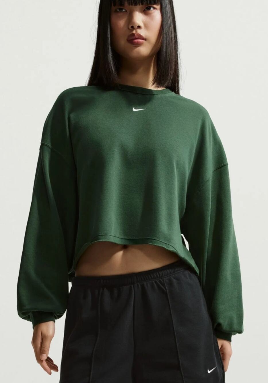 Nike Women’s Green Cropped Crewneck Sweatshirt